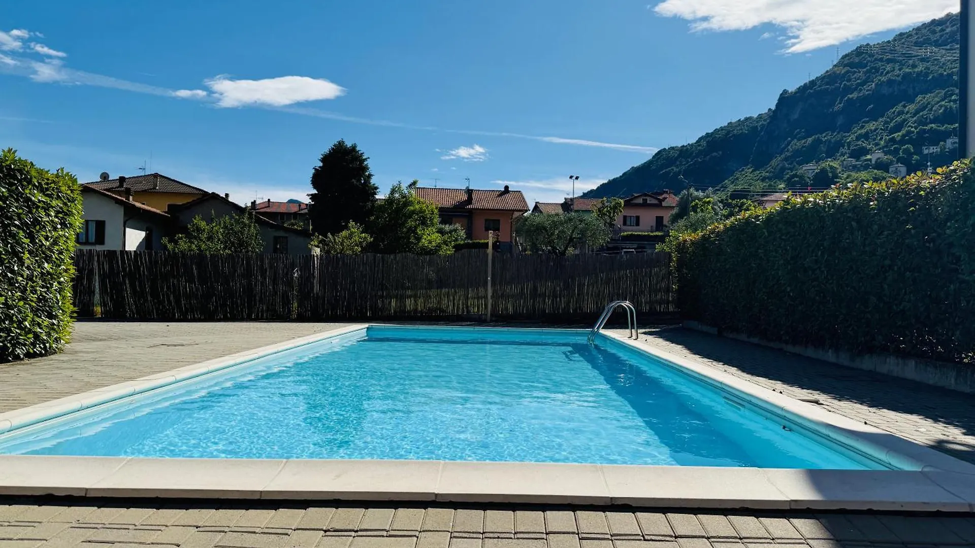 Starlight House - Garden Garage Shared Pool Διαμέρισμα Lenno