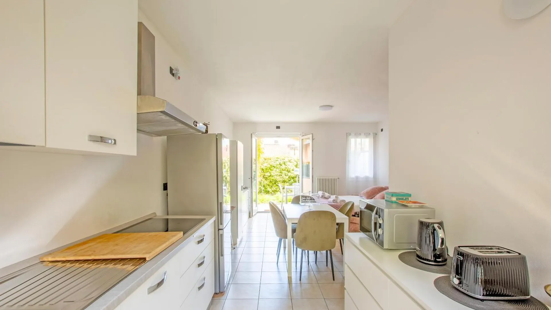 Starlight House - Garden Garage Shared Pool Διαμέρισμα Lenno